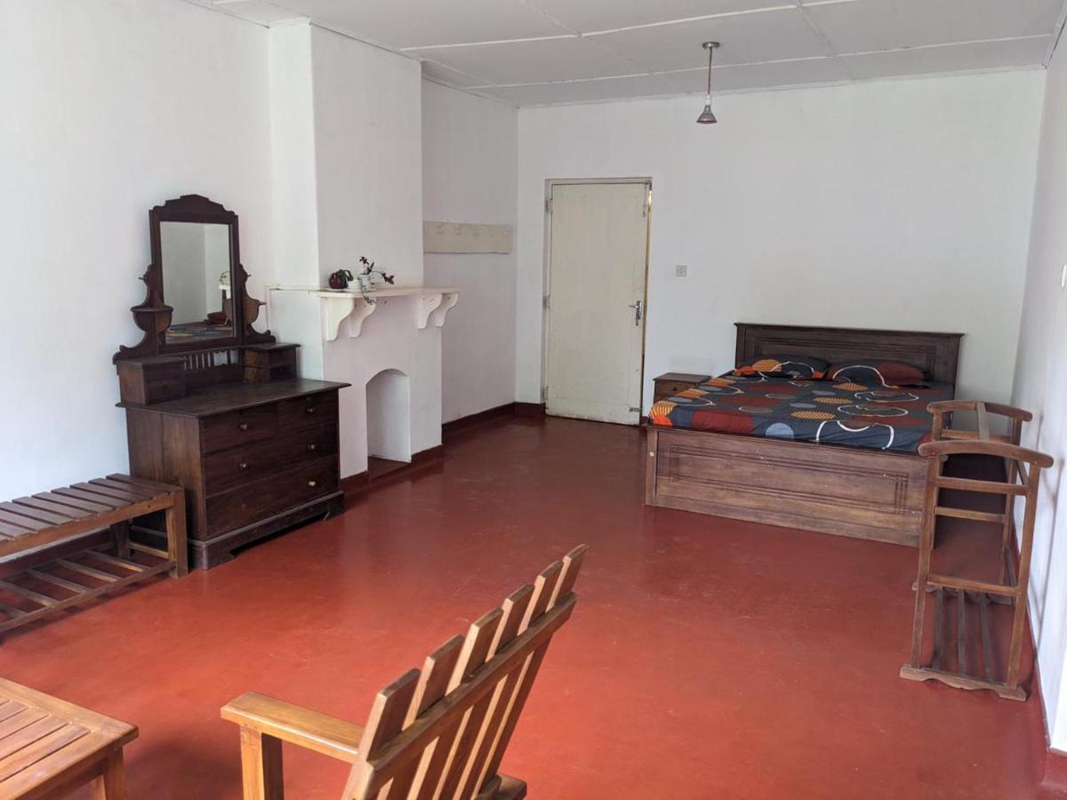 Chilly Croc Hostel Nuwara Eliya Bagian luar foto