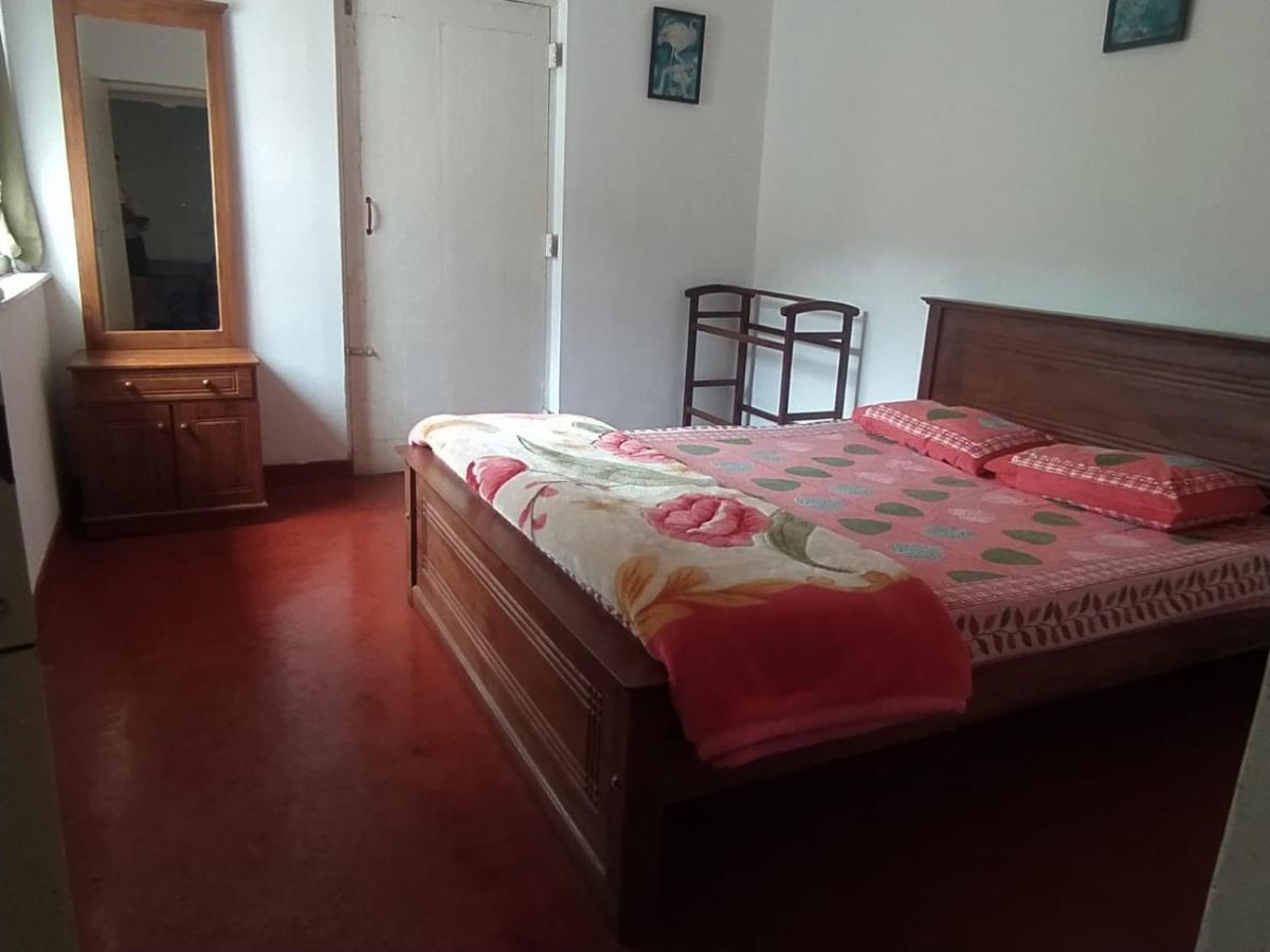 Chilly Croc Hostel Nuwara Eliya Bagian luar foto